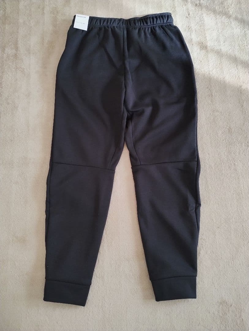 Nike ブラックジャージ上下セット　タグ付、新品