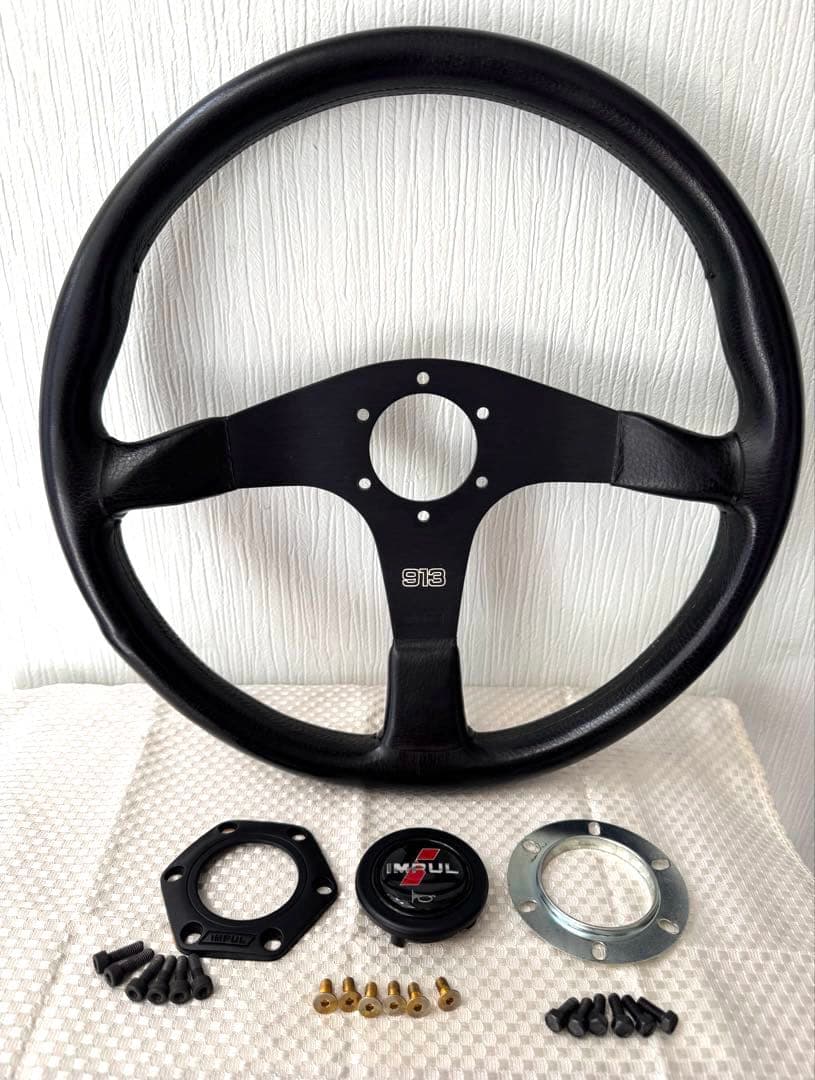 IMPUL ステアリング　913 Special 【MOMO】　正規品