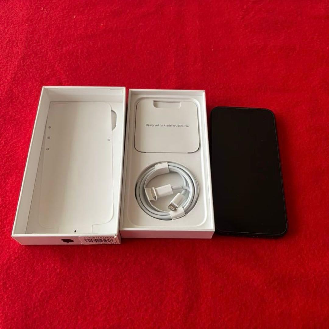 Apple iPhone 13 128GB ミッドナイト本体