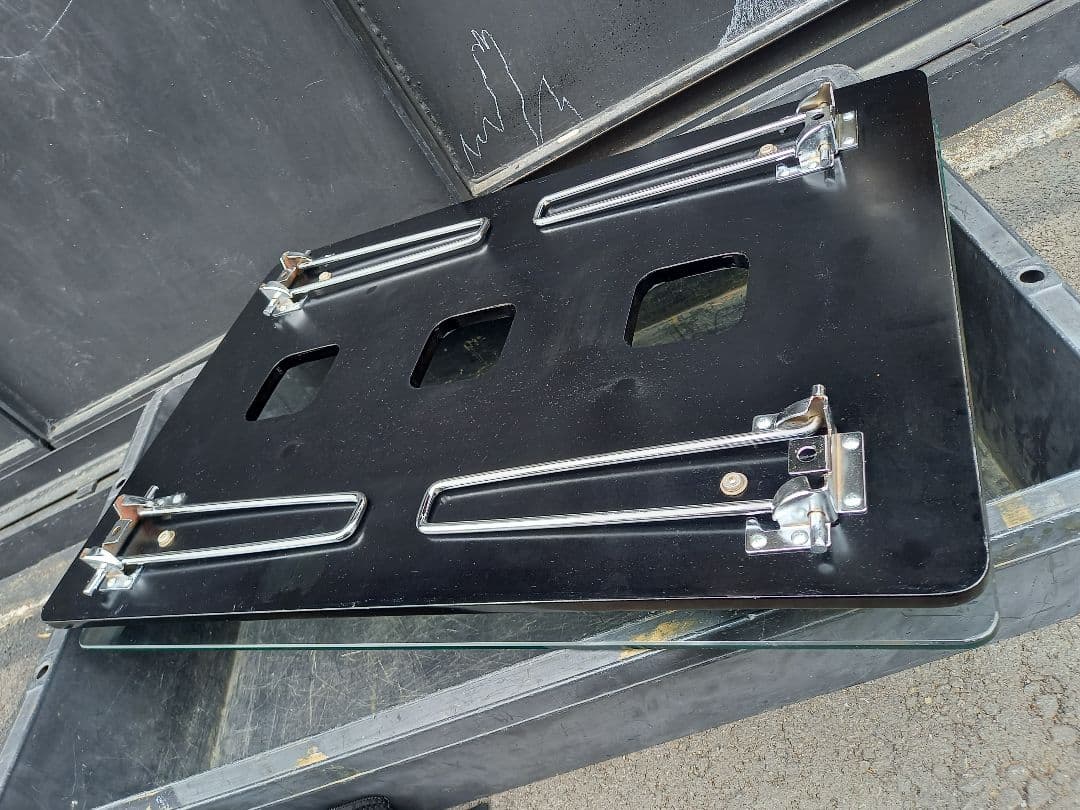 レア　デザイン　1990's　スペースエイジ　ガラス　メタル　ブラック　テーブル