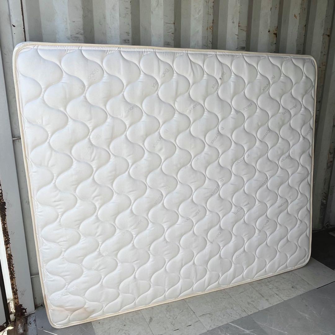 取付無料！ボーコンセプト シーリー おしゃれホワイトクイーンマットレス✨