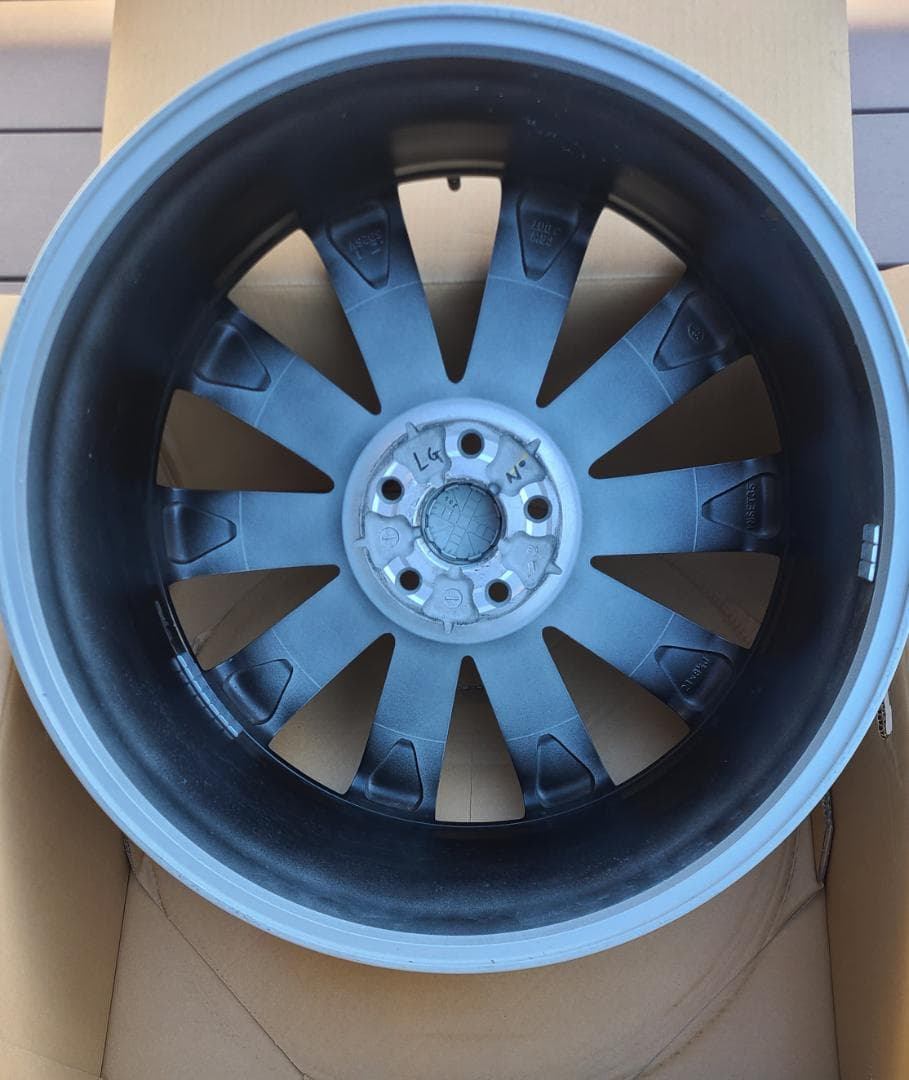 TOYOTA　クラウンスポーツ　純正アルミホイール（へっぷりボーイ）