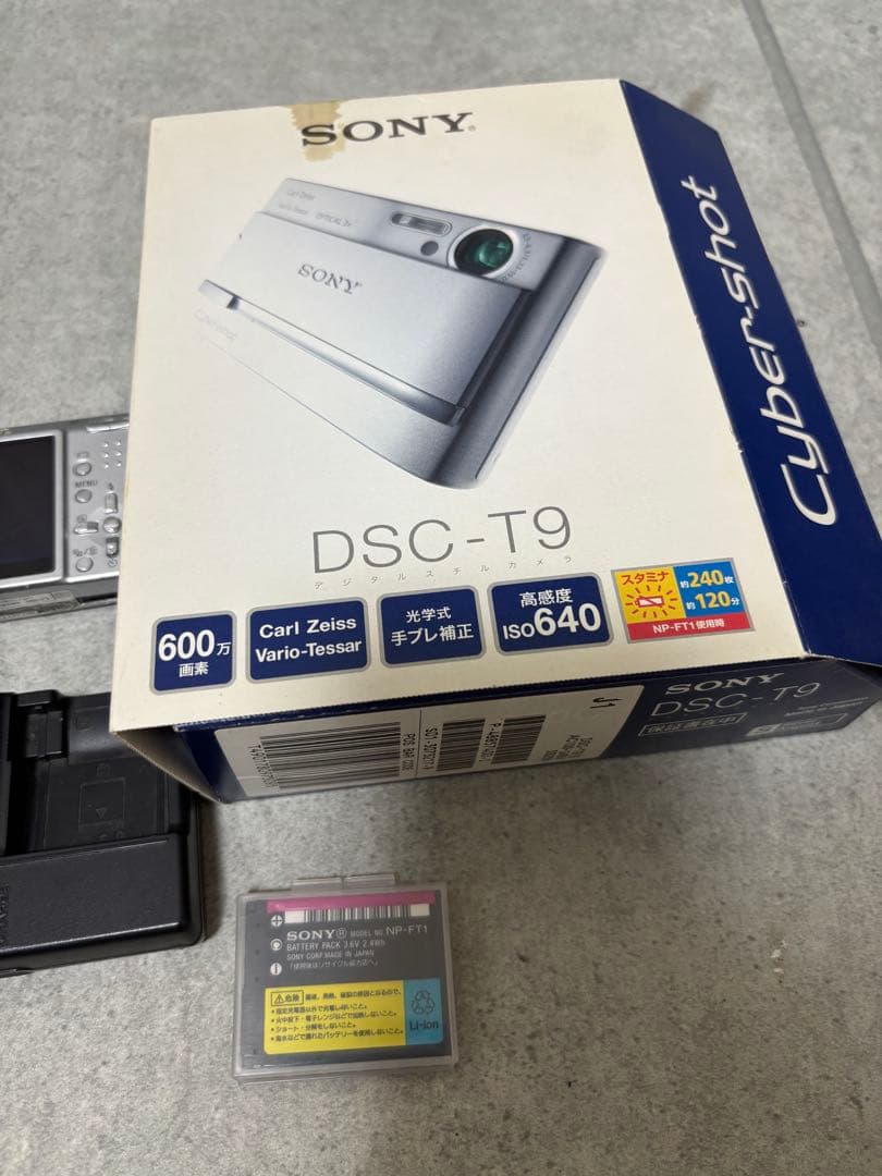 SONY Cyber-shot DSC-T9 デジタルカメラ　箱あり