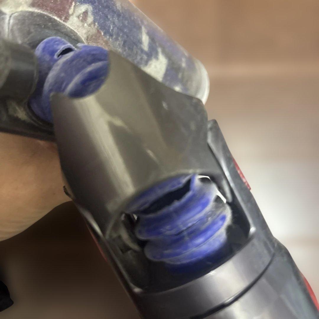 Dyson V8 Slim Fluffy スティッククリーナー　SV10KSLM