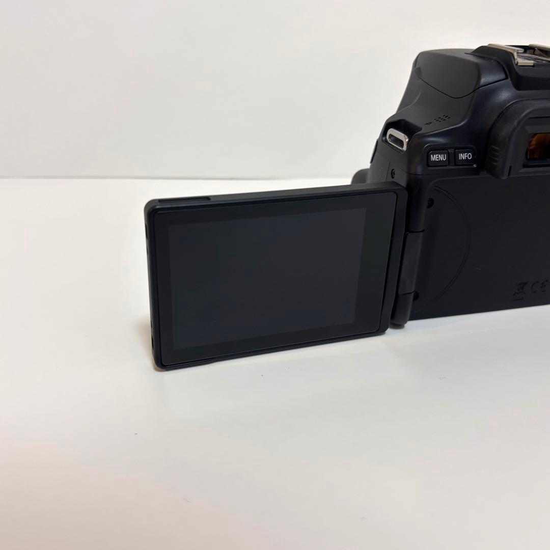 Cù Quang Khiêm キヤノンEOS KissX10 レンズキット