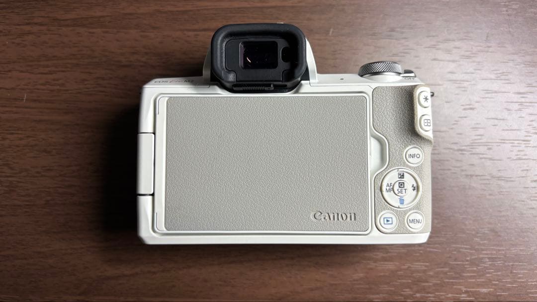 Canon EOS Kiss M2 ホワイト