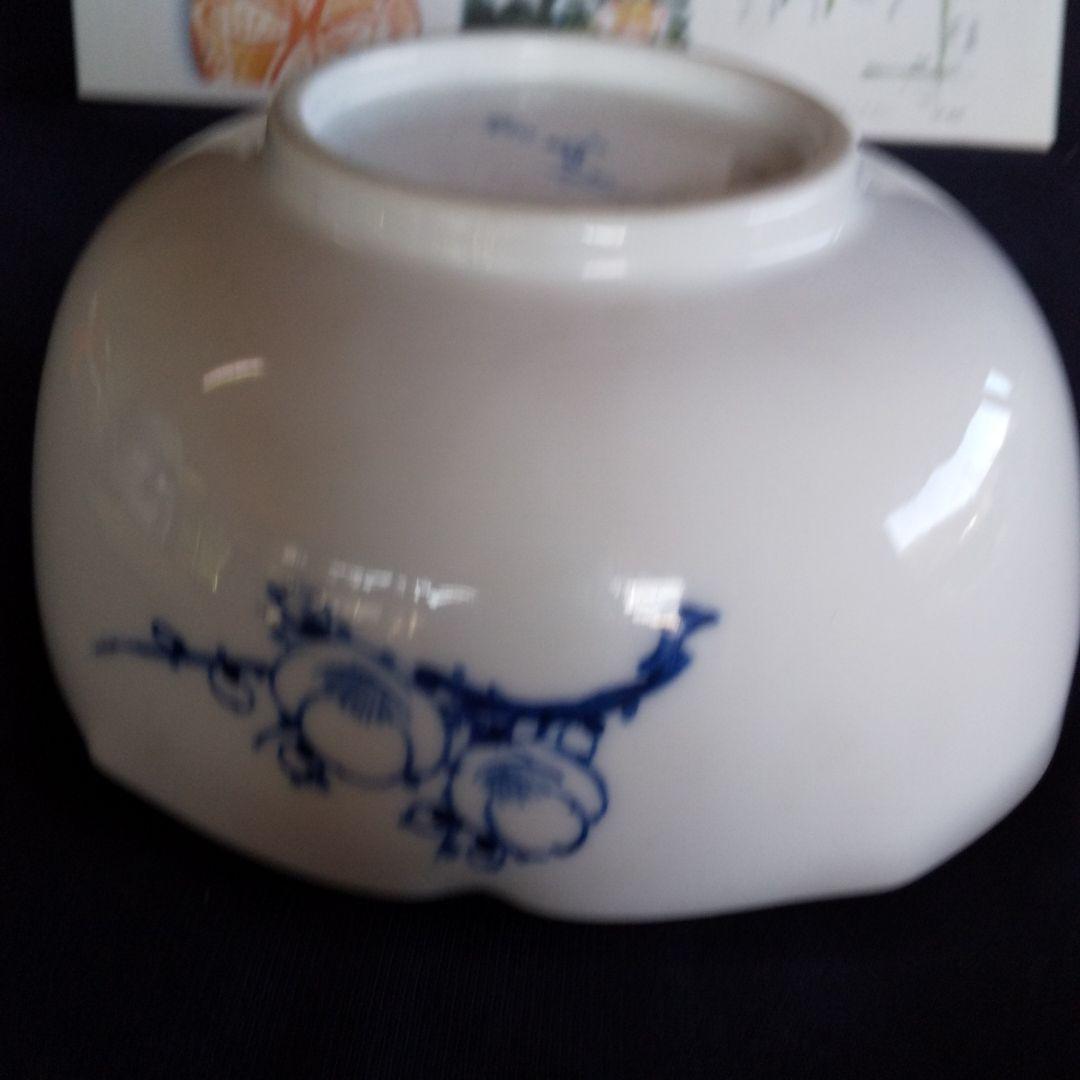 染付梅画紋  菓子鉢