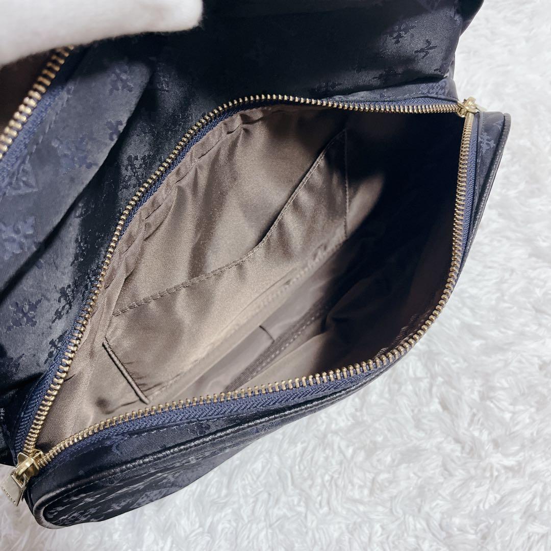 未使用品✨russet ショルダーバッグ　モノグラム　総柄　紺　ロゴ金具　保存袋