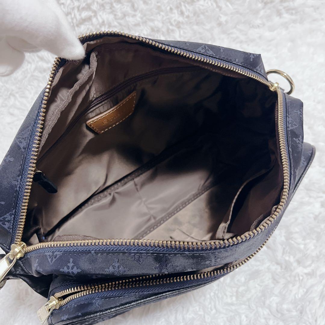 未使用品✨russet ショルダーバッグ　モノグラム　総柄　紺　ロゴ金具　保存袋