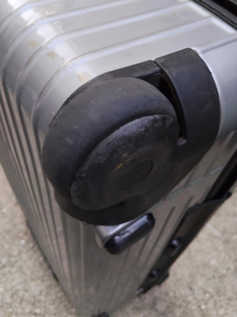 【廃盤・希少】RIMOWA サルサ 82L ２輪 シルバー 856.70　軽量