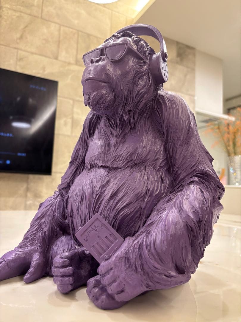 木彫チンパンジー置物