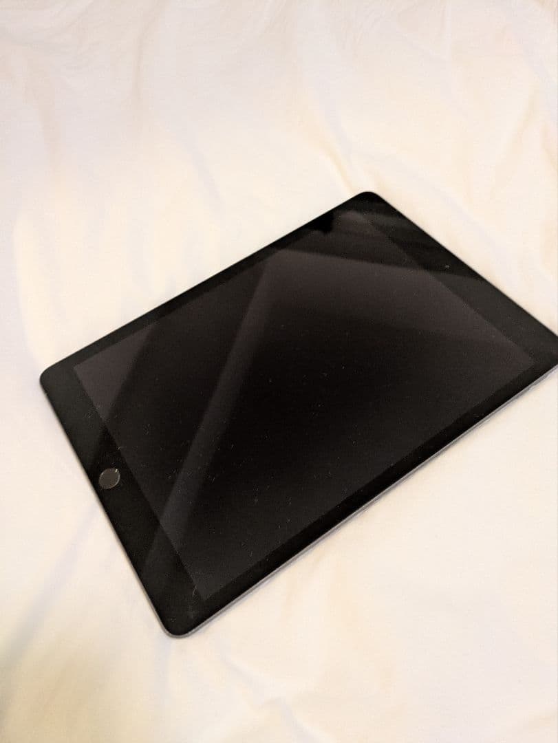 Apple iPad 第8世代 32GB　スペースグレー Wi-Fiモデル
