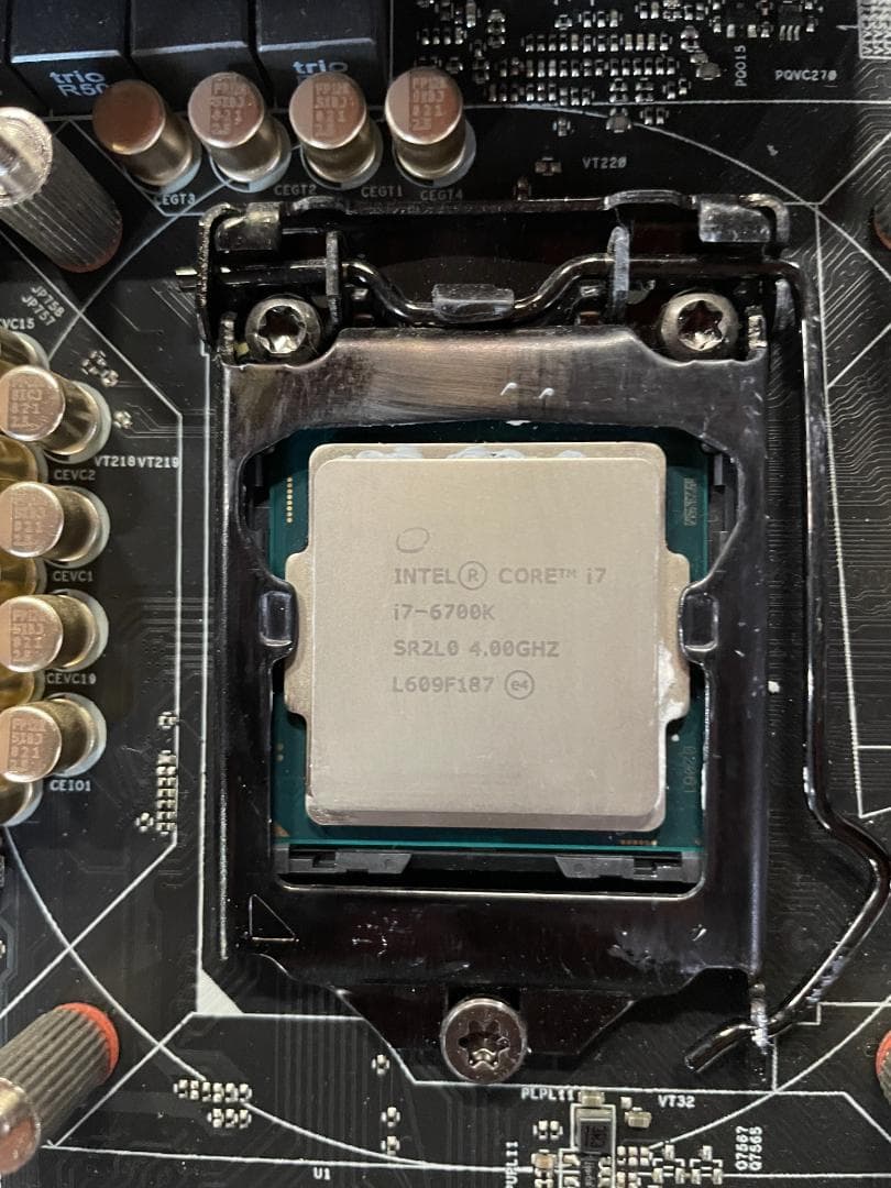 ★ Intel i7 6700K + ASRock Z170 Extreme4