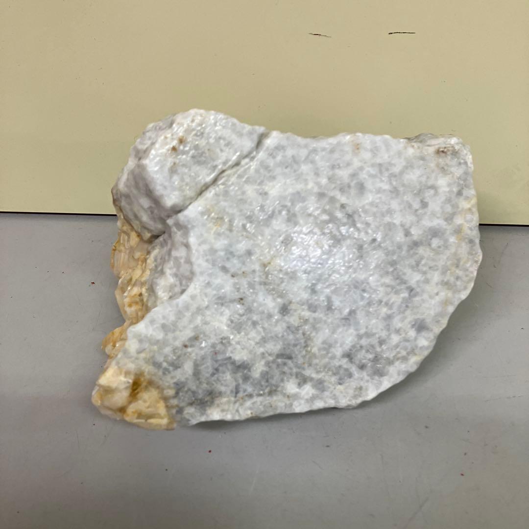 E-4 天然石 原石 クラスター オブジェ 置物 白 黄土色 鉱物標本 オパール