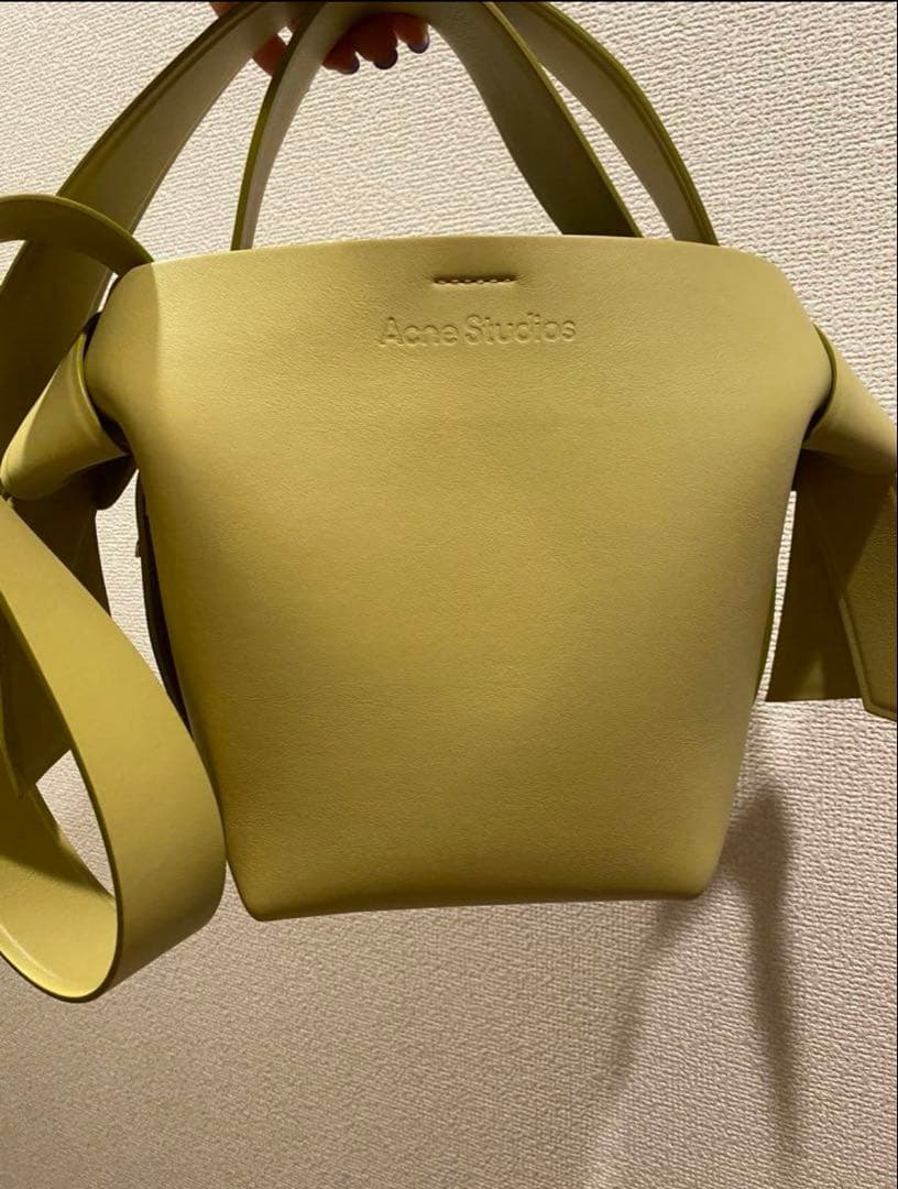 Acne Studios MUSUBI ミニショルダーバッグ アップルグリーン