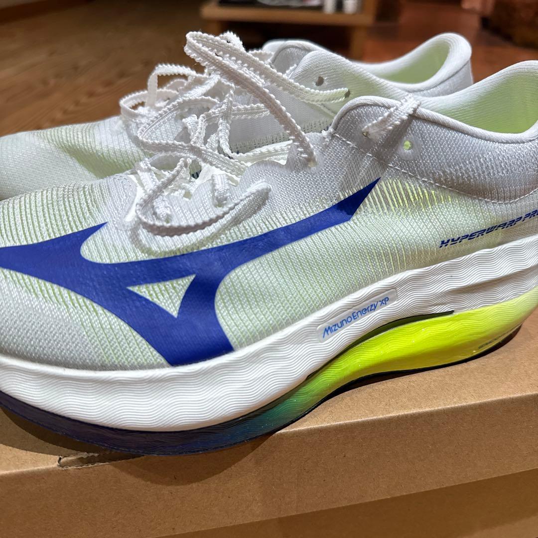 Mizuno HYPERWARP PRO 27.5ランニングシューズ