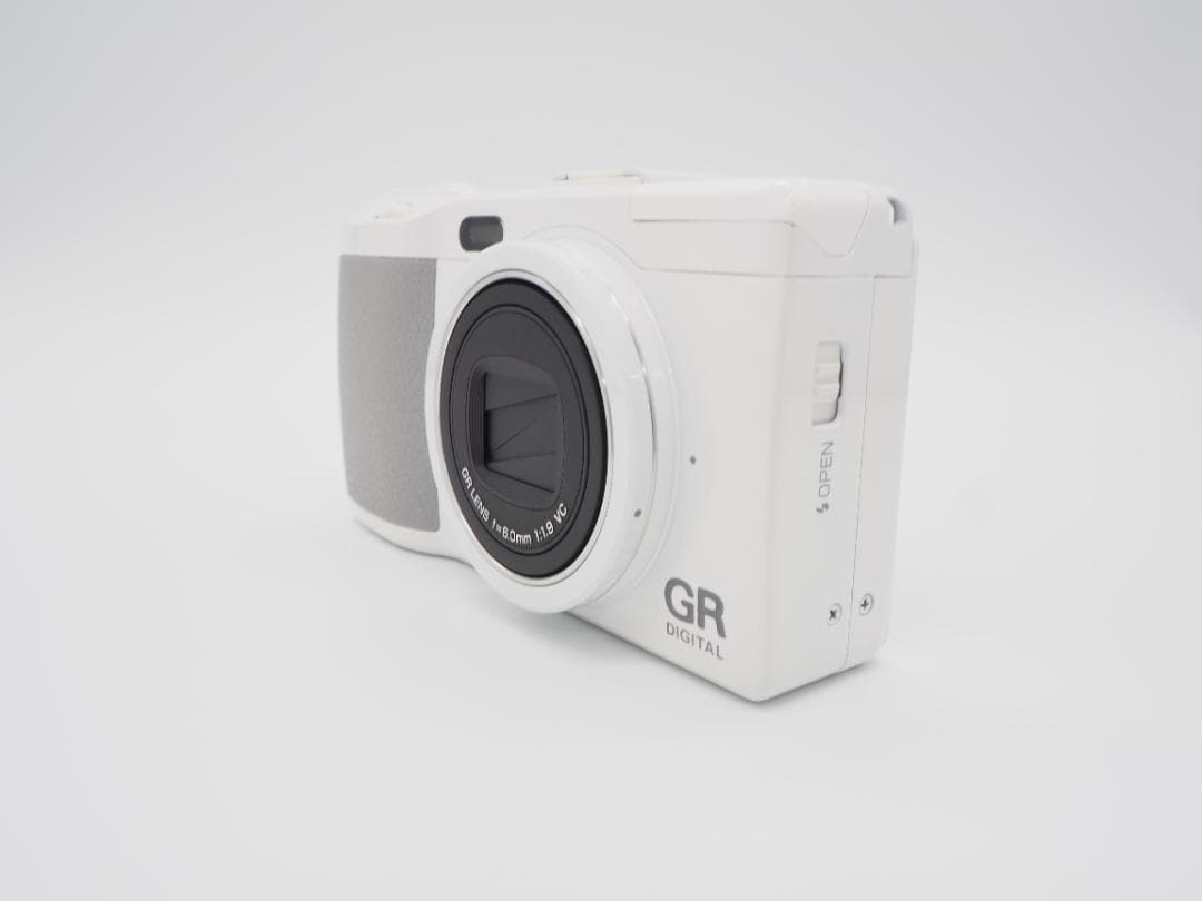 ■ほぼ新品■リコー RICOH GR Digital Ⅳ≪ショット数64回≫