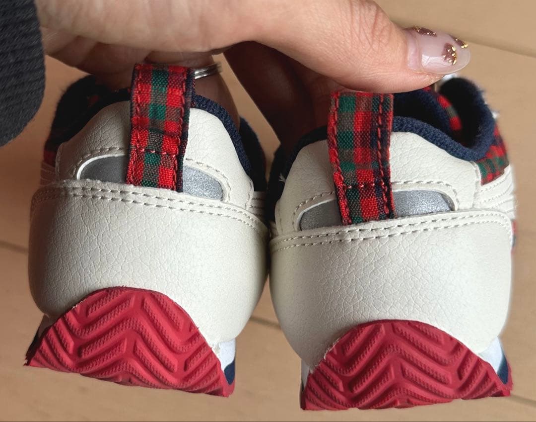 美品　ファミリア　アシックス　スニーカー　赤系チェック　16cm