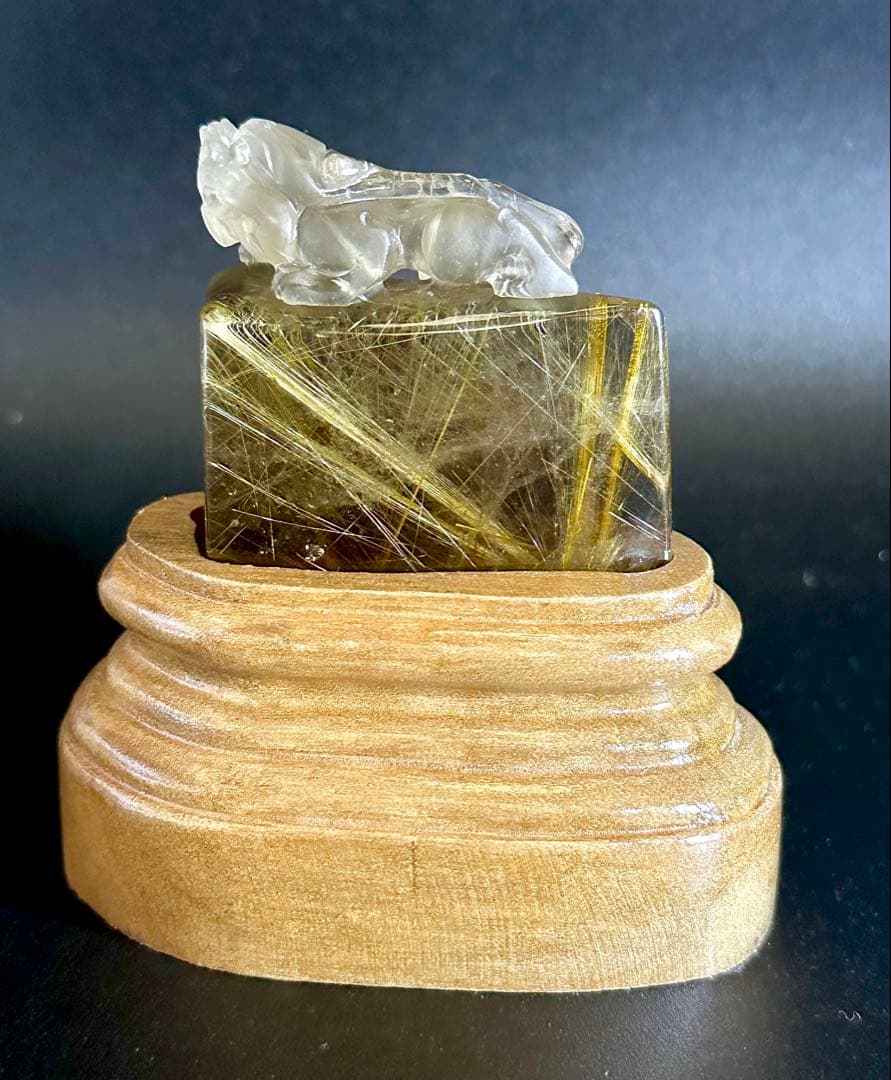 タイチンルチルクォーツ置物