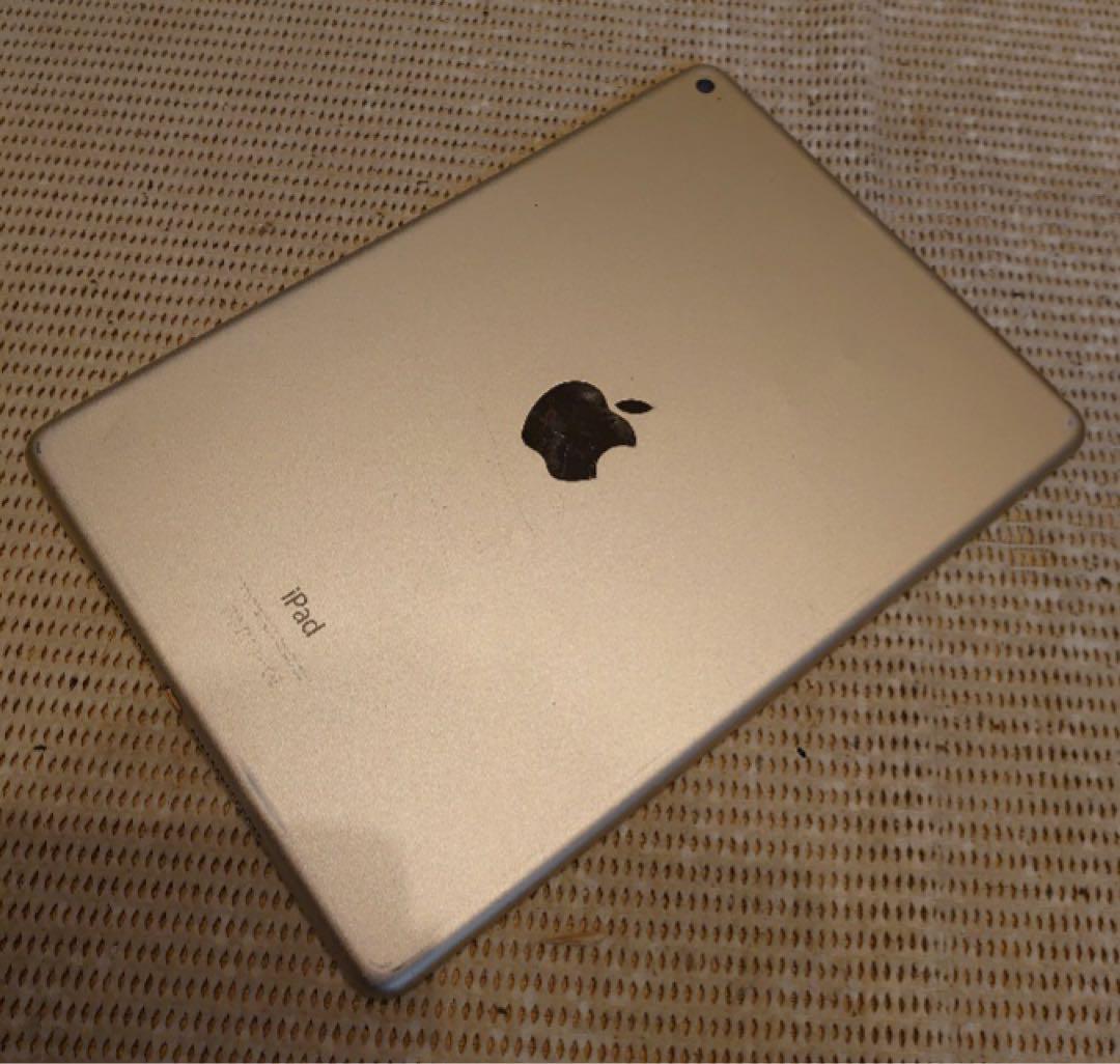 完動品iPad Air2(A1566)本体64GBシルバー送料込ZG5W0