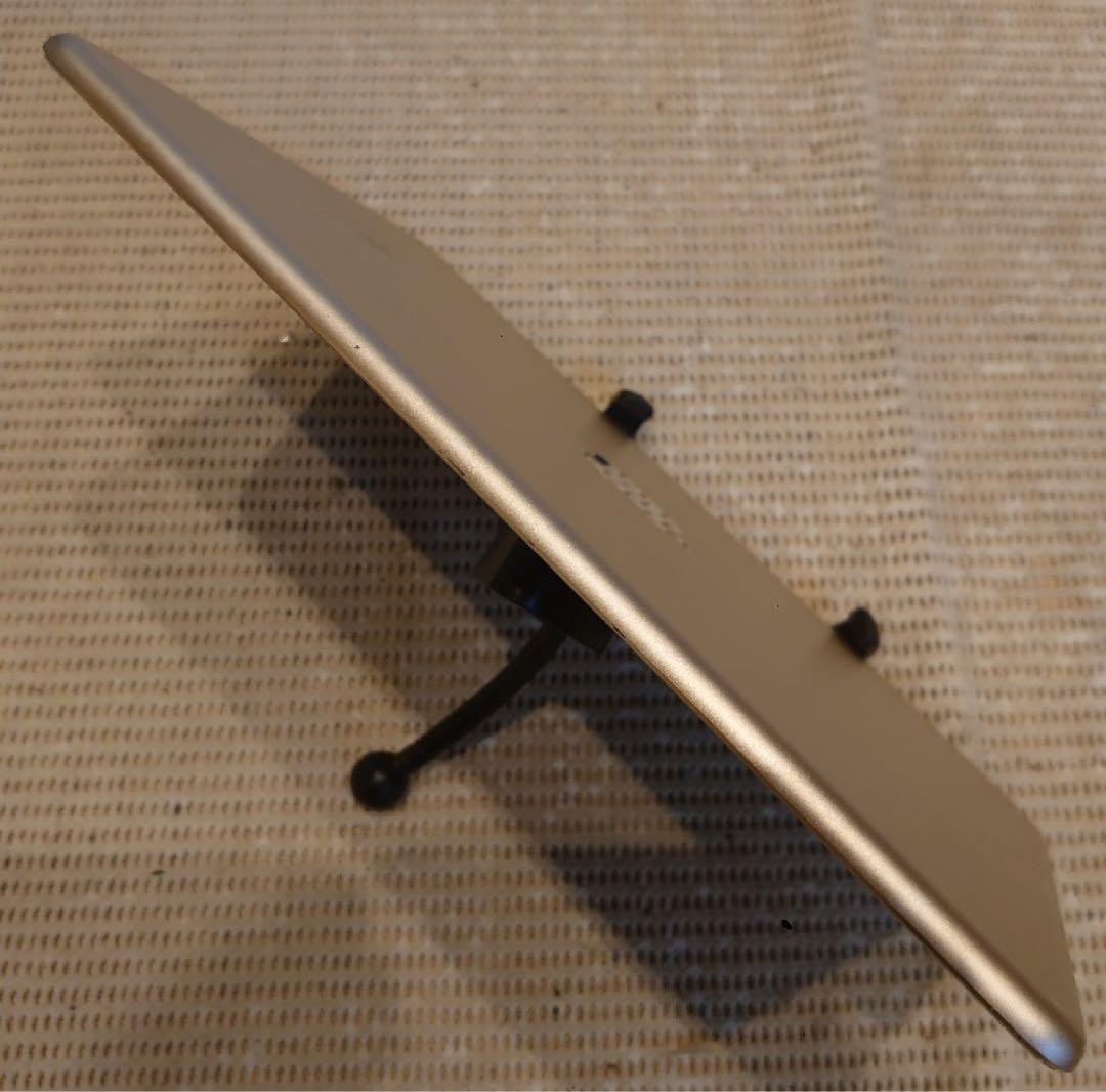 完動品iPad Air2(A1566)本体64GBシルバー送料込ZG5W0