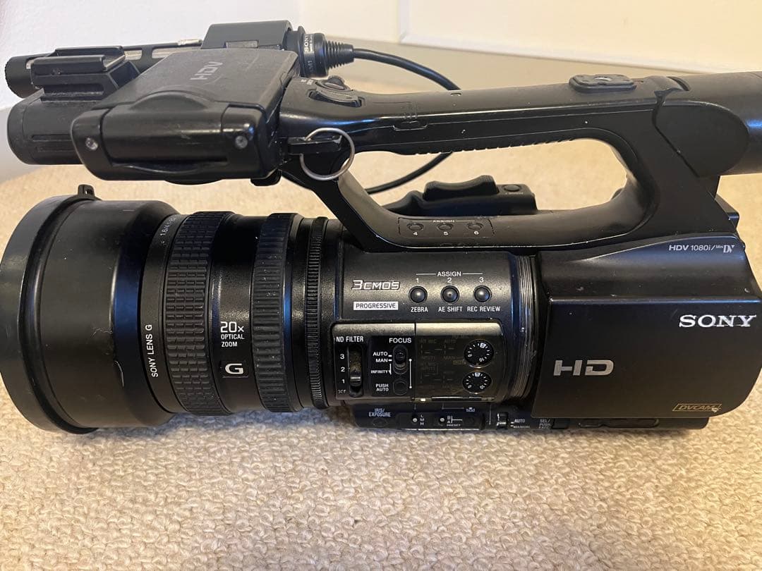 2/3迄値下‼️Sony HVRZ5J業務用Vカメラ本体2台ワイコン電池バッグ等