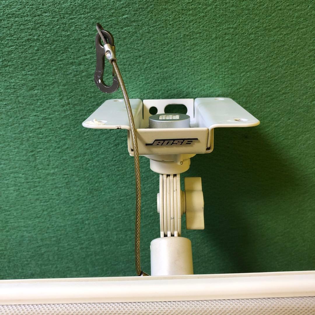 た3● BOSE 111PYW スピーカー 2個セット　吊り金具2個付き