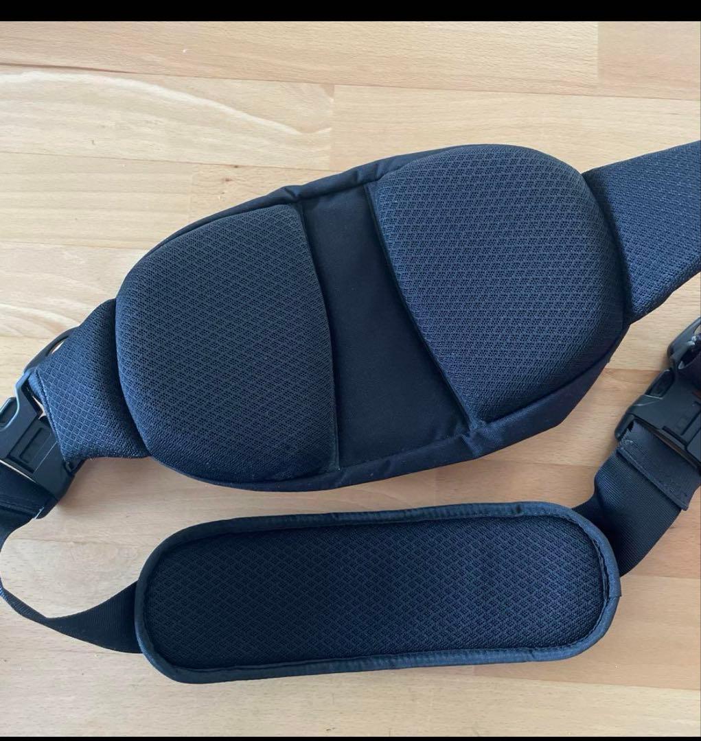 hugoo ハグー ヒップシート スリング 抱っこ紐 ショルダーバッグ