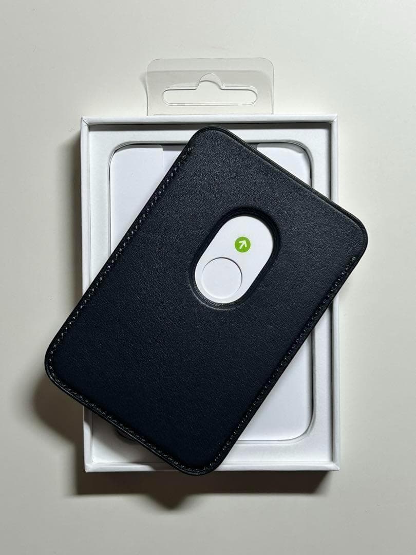 【美品】純正 MagSafe対応 iPhone レザーウォレット・ミッドナイト③