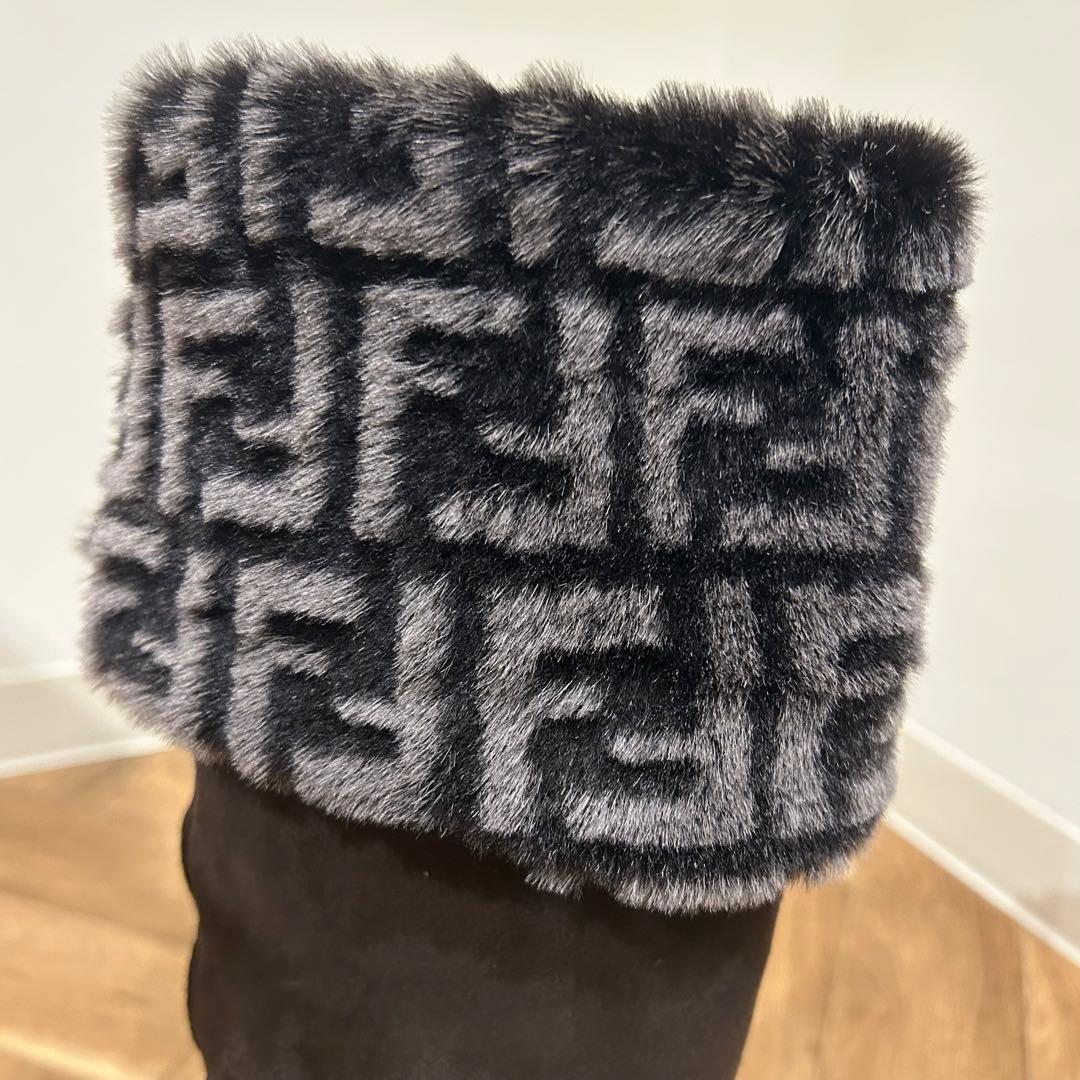 ✨未使用品✨FENDI フェンディ　ズッカ柄 FFロゴムートンブーツ　36