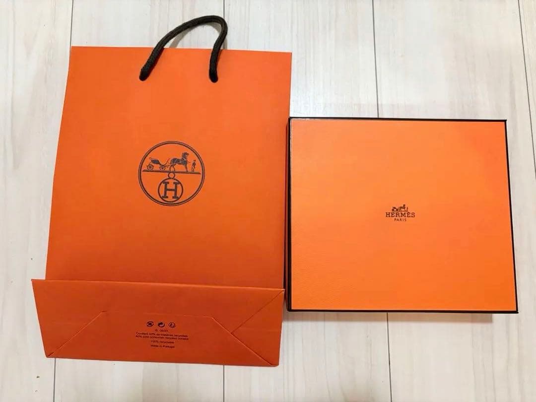 期間限定値下げ　新品未使用！HERMES モザイク　プレート
