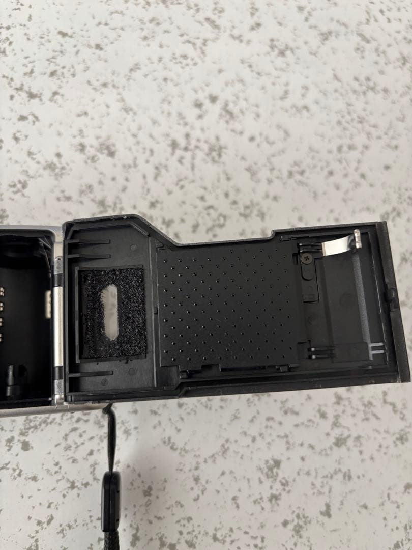 RICOH R1s シルバー