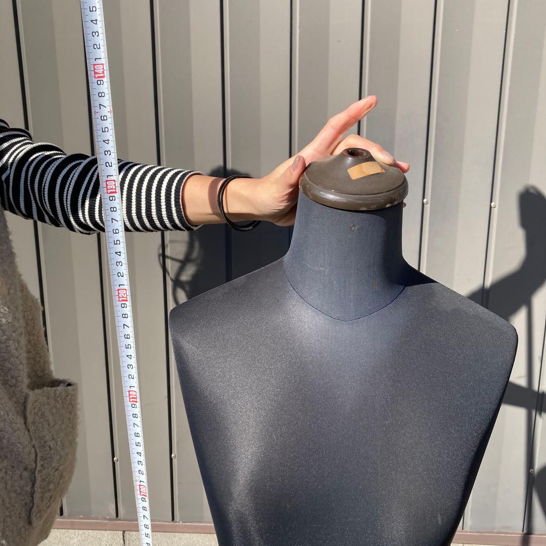 【美品】レディース トルソー マネキン 9号相当 ブラック 鉄脚ベース 土台なし