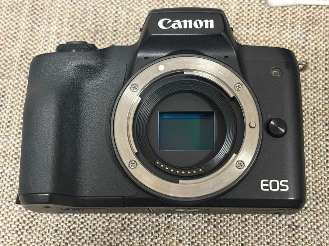 Canon EOS KissMミラーレス一眼カメラ