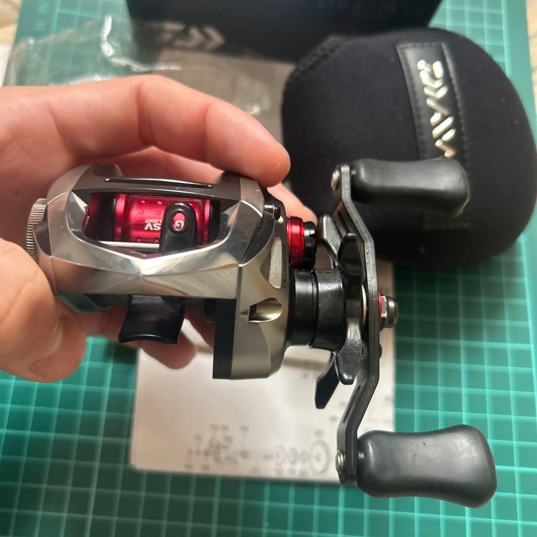 リール SV LIGHT LTD 8.1L-TN