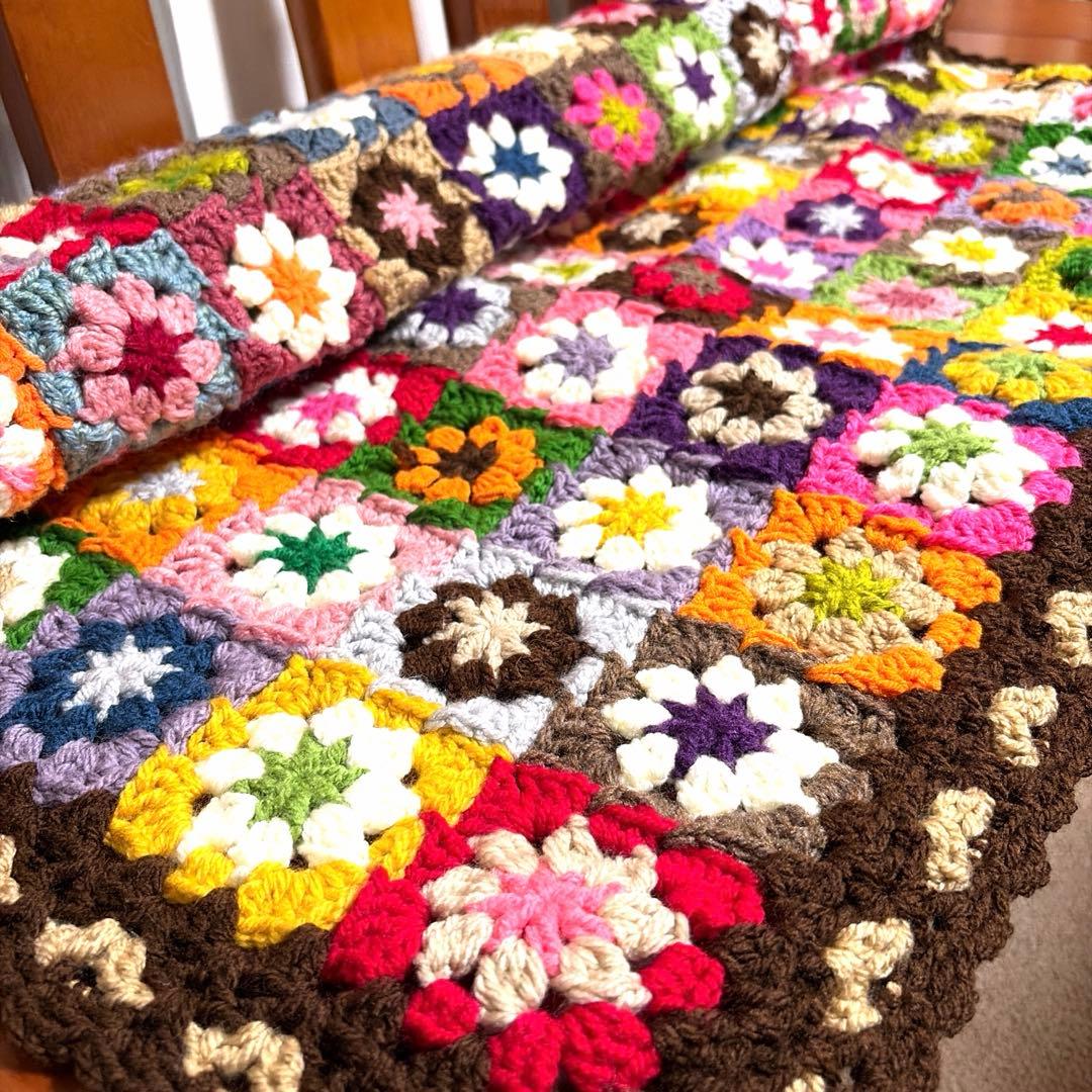 グラニースクエア❤️周りのハートが可愛いカラフルブランケット ブラウン