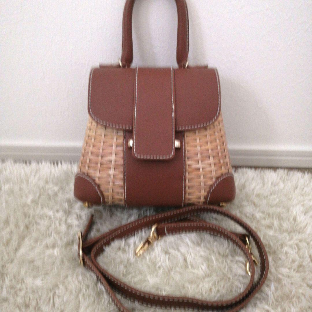 セブンテンバイミホカワヒト　ラタンミニフラップバッグ