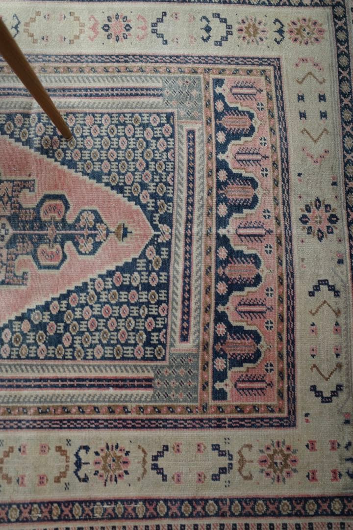 トルコ　コンヤ　ウール100% ヴィンテージ　ラグ