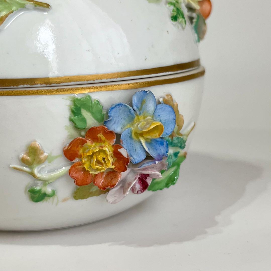 ドレスデン　アップリケ花文蓋物