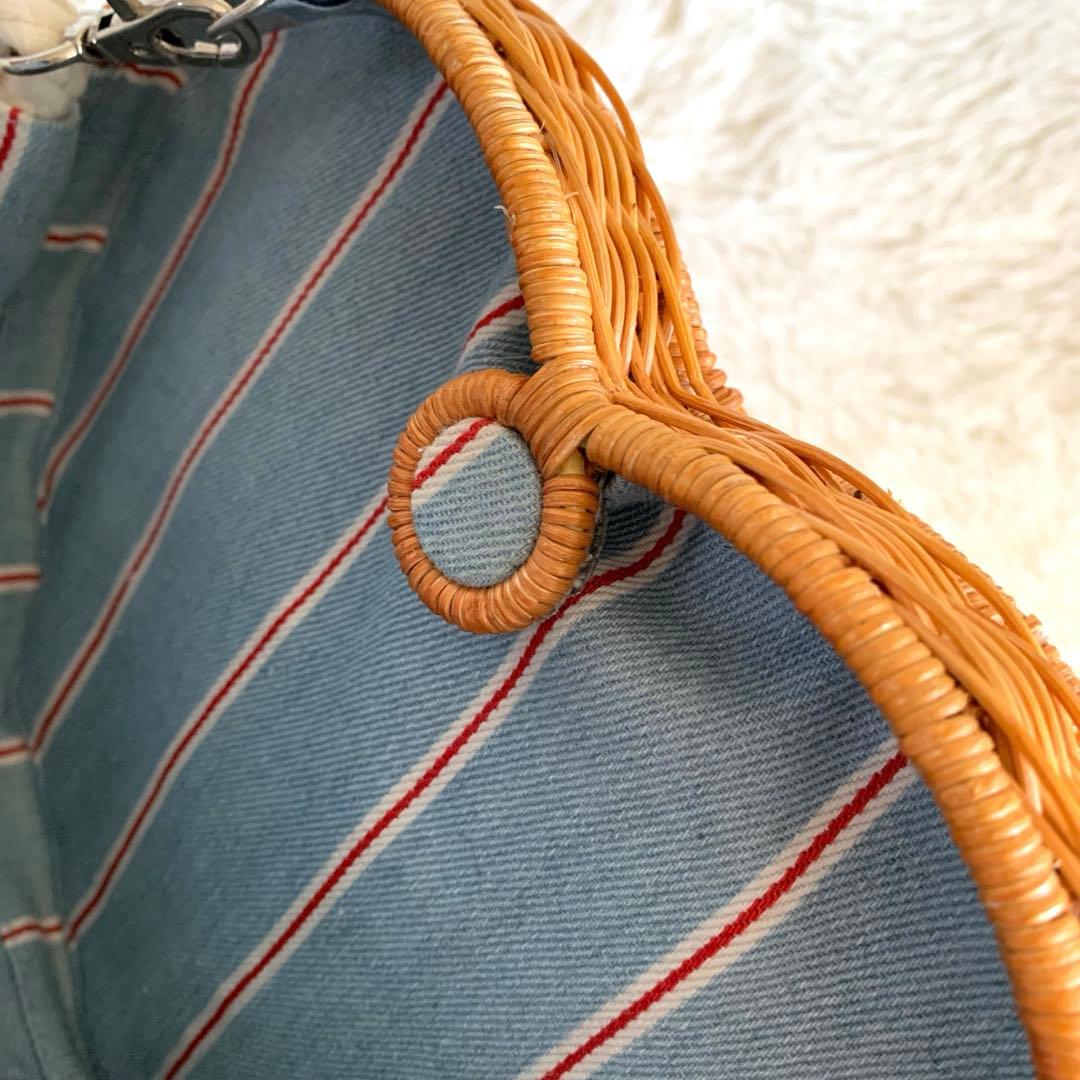 accommode プレッツェルショルダーバッグ プレッツェル