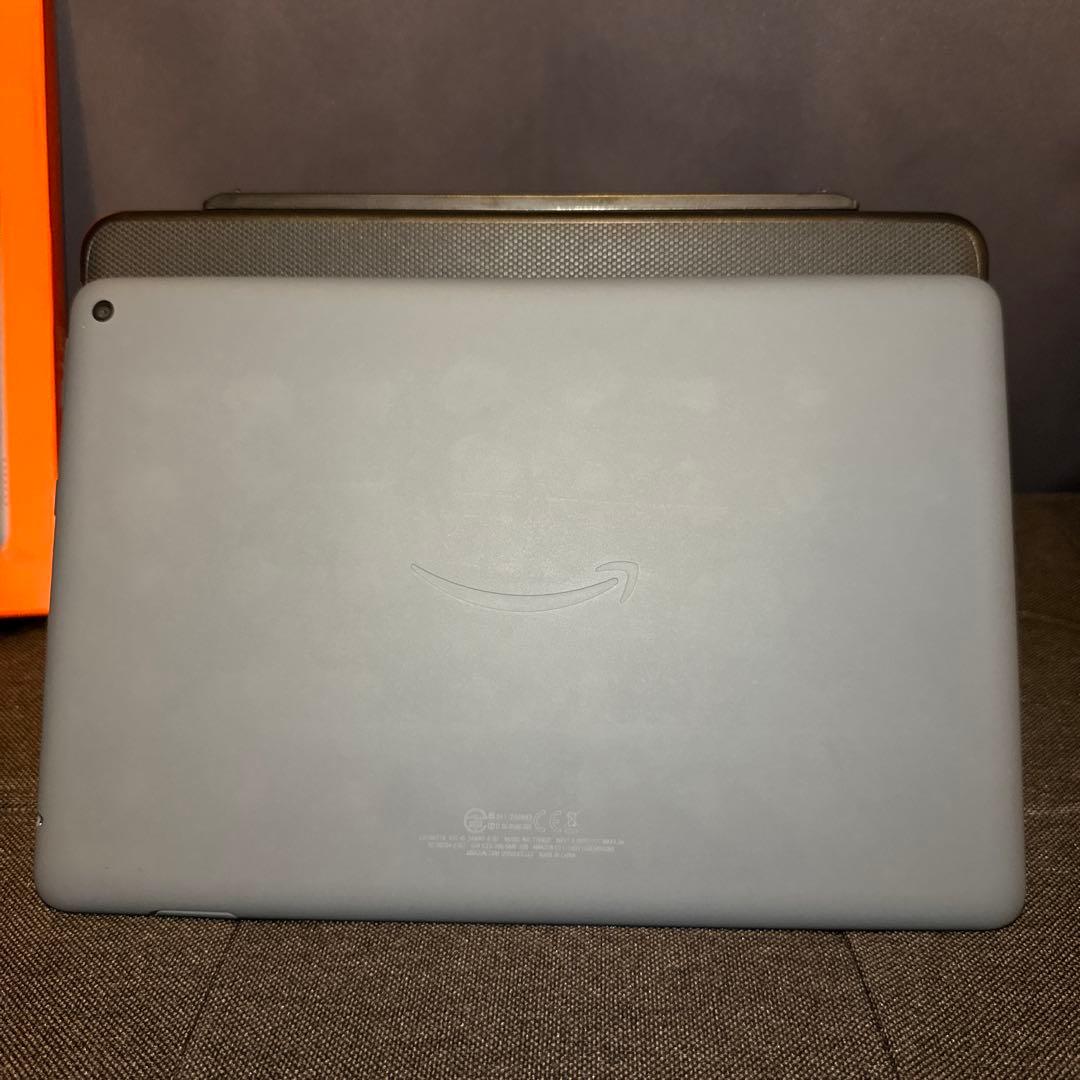 Fire HD 10 Plus (第11世代) キーボード付き