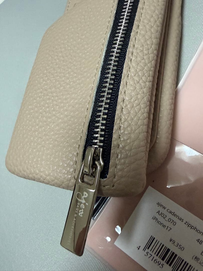 ajew iPhone 17用ショルダーケース