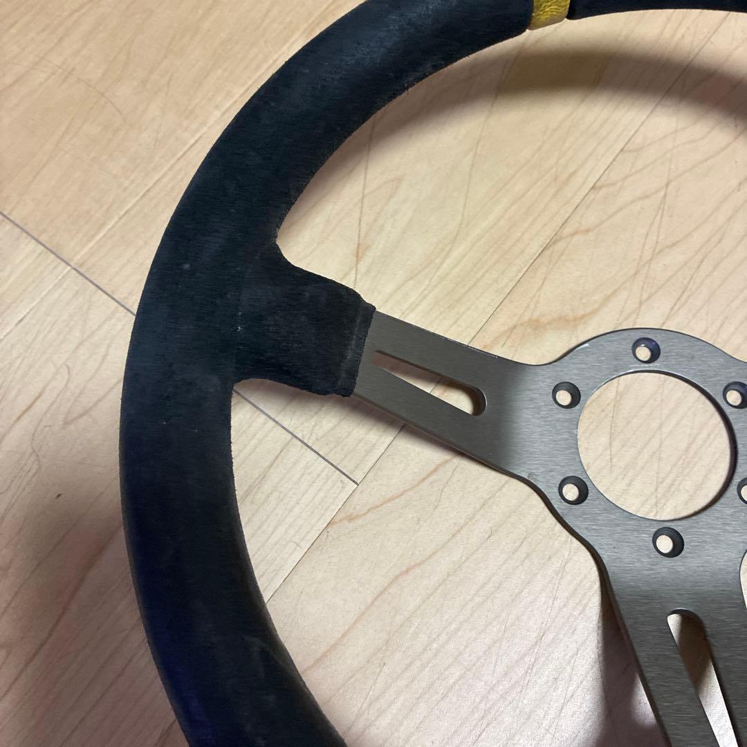 MOMO ステアリング ブラック/黄色330mm ドリフト　33パイ