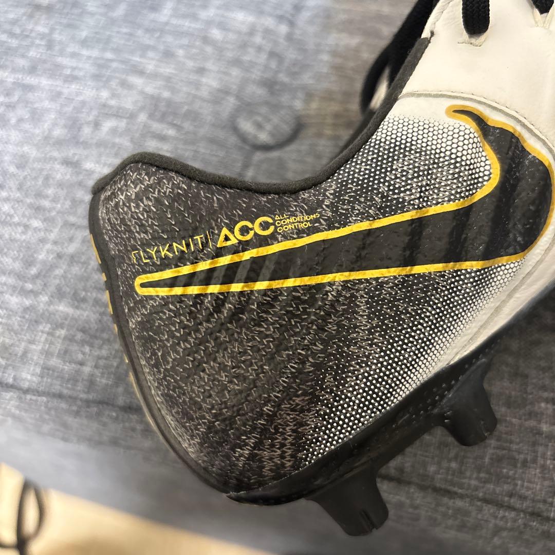 ナイキ レジェンド 7 エリート HG(ホワイト×ブラック) サッカー スパイク