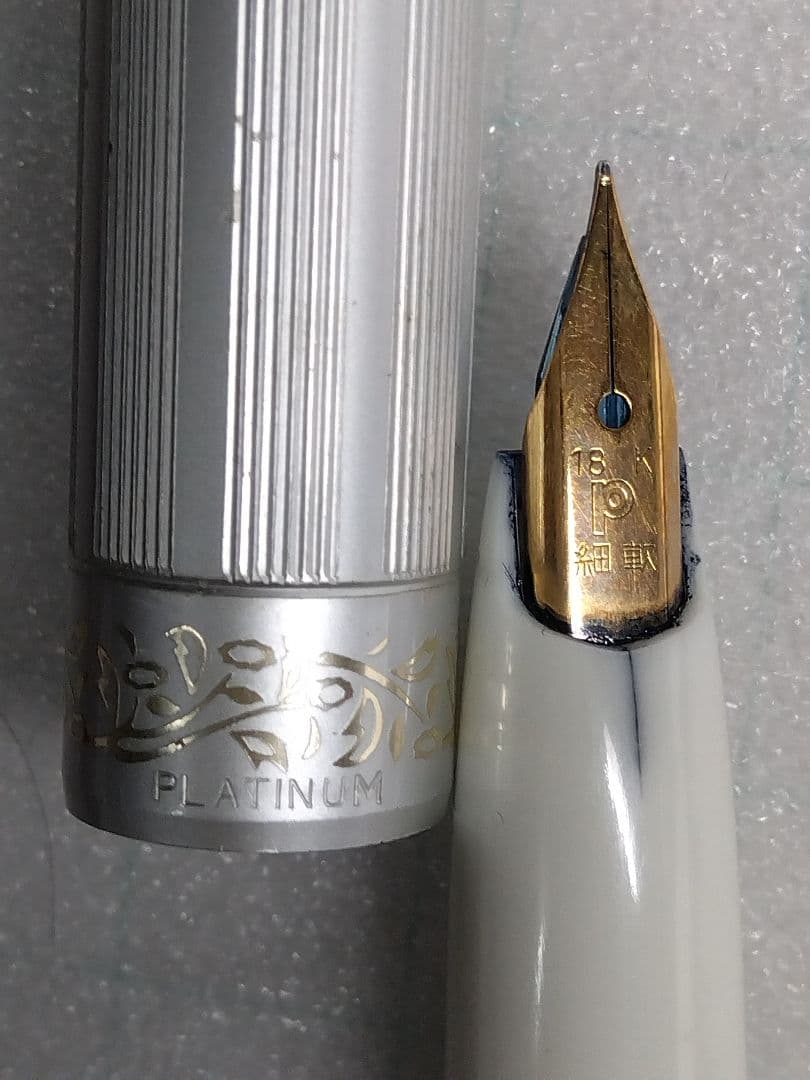 ペン先 14K x 1本、18K x 2本、万年筆、合計３本まとめ売り