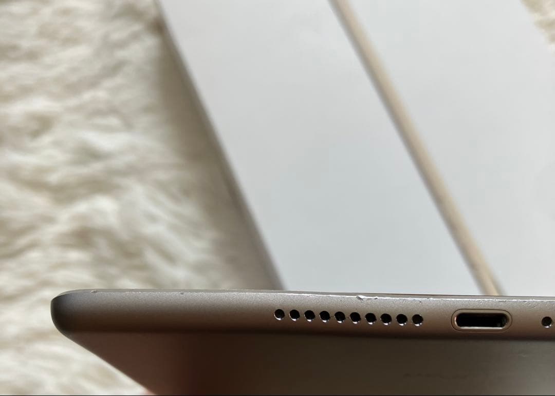 【早い者勝ち】iPad mini4 128GB 【すぐ発送】