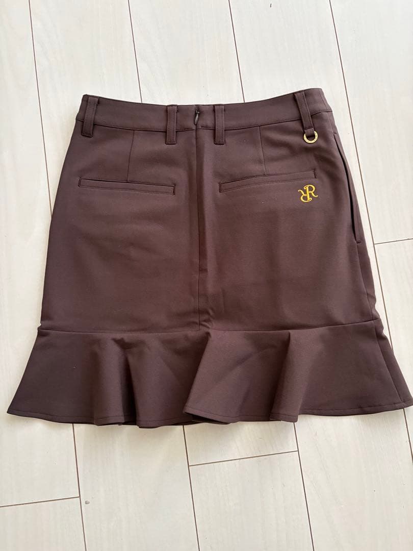 【Sサイズ】レザレクション ソフトサーモペプラムスカート (インナーパンツ付)