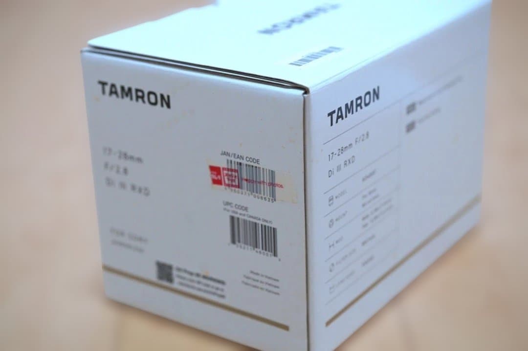 TAMRON 広角レンズ レンズフード付き F/2.8 17-28mm