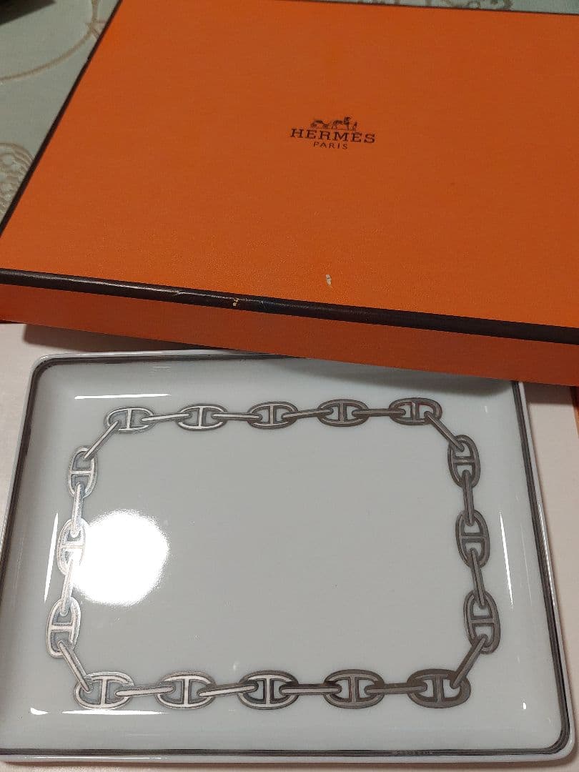 HERMES シェーヌダンクル プラチナトレイ