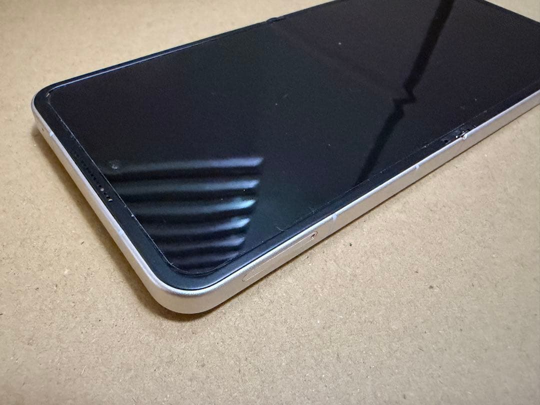 Libero Flip スマートフォン 128gb ゴールド ヒンジ欠けあり